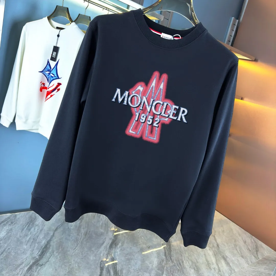 ） 【 In Stock】 〖 𝐌𝐎𝐍𝐂𝐋𝐄𝐑~ 〗 440g ， 😎 ， ， Factory 2025 T ， ， Premium LOGO， Same Style ：Black White Size：S M L XL 2XL